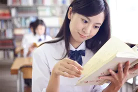 小说：知名csgo职业选手转战瓦洛兰特之后，竟被女神倒追？！！图片