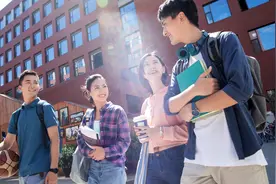 小说：男孩放学回家，发现姐姐病倒了，讨厌的邻家哥哥又来了图片