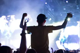 小说：种地吧夏花绚烂，原创女主融入种地，群像友谊，跟小何CP图片