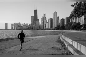 小说：十年寒窗无人问，一举成名天下知。努力总有回报。图片