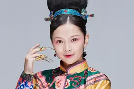 小说：本姑娘就喜欢在大喜的日子踹门闹事图片