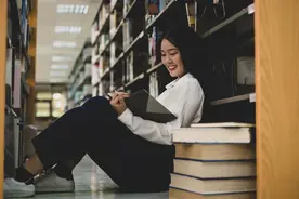 《查拉图斯特拉如是说》，理查·施特劳斯图片