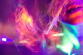 小说：穿越58年，山里发现大货，发财了。还努力干什么，直接躺平图片