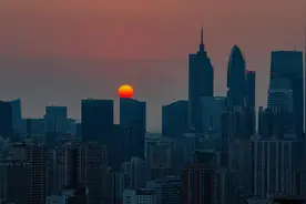 小说：现代小伙穿梭到玄幻位面，还有系统送修为，穿梭时就已渡劫图片