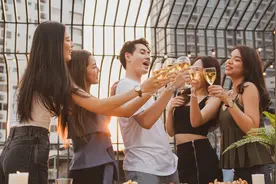 故事：暴躁小狗狗“大闹天宫”，结果又惨遭抛弃？图片