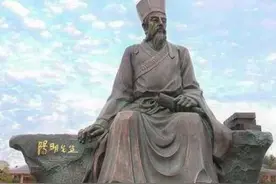 坚持人性中有对真理的追求，因此不能单用契约论来理解社会关系图片