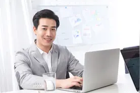 成长无需完美，只需坚持图片