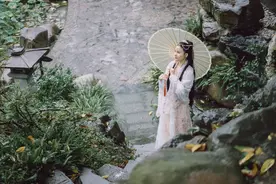 第一章 韶华朱颜未改，流光偷换图片