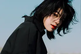 小说：震惊！英雄本无种，女儿当自强，末世大佬穿越七十年代了。图片