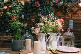 98岁翻译家许渊冲，把宋词100首翻译成英文，美得让人沉醉图片