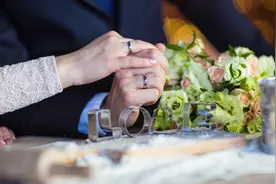 小说：总裁霸道的跟她宣布：拥有我的女人，只有俩选择，结婚或死图片