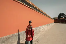 小说：鹤发童颜，眼神却过尽千帆~~~~图片