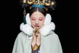 小说：我的兄长是大反派，身为炮灰的我只能抱紧大反派兄长大腿了图片