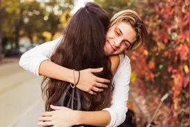 小说：要怎样逃出病娇男友的束缚图片