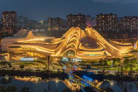 说起小时候的游戏，就不得不提老鹰捉小鸡图片