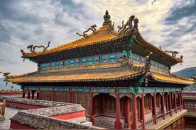 小说：原始社会食物太丰富，腌咸鱼都要先储备图片