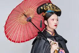 小说：小恶魔输了比赛，转头逼继母帮他赢，不帮便让其送他上学图片