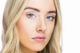 小说：小伙被女友抛弃，摇身一变成SSS级天赋，连父母都是最强者图片