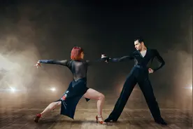 小说：不被看好的选曲，一秒打脸众人图片
