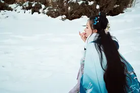 小说：天元大陆，镇国侯府内，一个小公子正快速奔跑着，“妹妹”图片