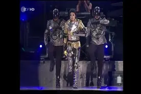 迈克尔杰克逊的这首MV的舞蹈，都已经被认可在监狱里面当晨操跳