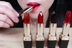 小姐姐吃的果冻口红味道如何？色号貌似绝对的好看呀