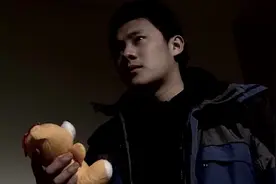 百姓聊斋：警察准备利用男孩，打听其父亲的行踪，太残忍了！视频封面