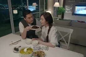 大好时光：女友眼镜失明，男友殷勤之至，真是个好男人！视频封面
