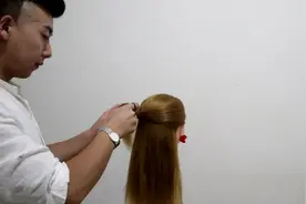 半长不短的头发最难打理，跟我学扎发，让你每天发型不重样！