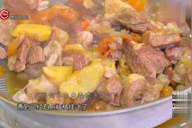 美食专家：闷煮50分钟的羊肉在香料的融合下，去除膻味清香怡人