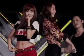 郑氏姐妹对唱《Tik Tok》,现场太惊艳，千万别眨眼！