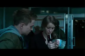 科幻剧：外星飞船掉落，城市都砸成废墟，让人不寒而栗视频封面