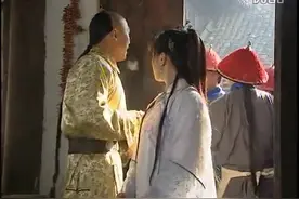 皇上天天吃大饼，饿得够呛，去御膳房偷吃肉包子，太监们看呆了视频封面