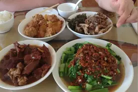 乡村菜馆   大块牛肉  大碗丸子和豆腐，大碗海带，真带劲