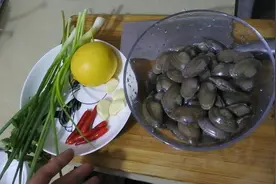 花甲螺不一样的做法，秘制酱汁 很开胃的一道美食，不妨试试看