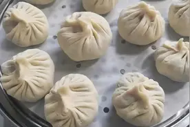 两斤苋菜，一斤肉馅，这样做出来的苋菜肉包子好吃极了