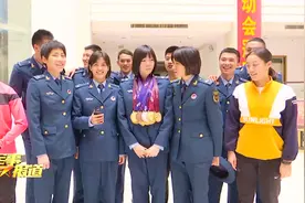 习主席嘉奖令在军体健儿中引起强烈反响视频封面