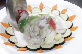 厨师长教你“熘鱼片”的正宗做法，这样做出来口感滑嫩，鲜味十足视频封面