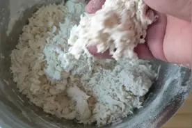 十月一国庆节大阅兵，给阅兵老战友做一份香喷喷的油泼面吧