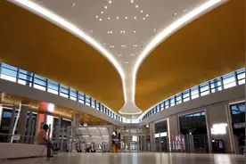 浦东机场卫星厅候机楼内部抢先看视频封面