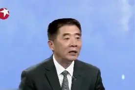 杜文龙讲解轰20核心特征，和美国B2轰炸机不一样，咱具有中国特色