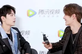 王一博剧组过生日被肖战用虫子吓，这个仇弟弟记了整整一年视频封面