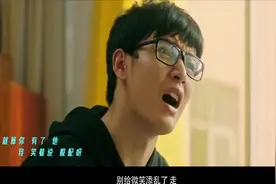 费启鸣自弹自唱《刘大志的歌》MV，歌声悦耳动听，令人陶醉