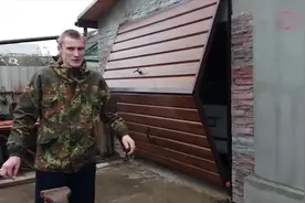 民间研发的向上折叠的车库门