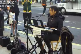 【翰森钢琴】外国小妹妹钢琴弹唱：碧昂斯《Halo》，这唱功厉害