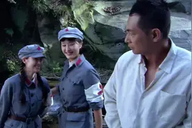 影视：军人不怕刀枪，反而怕打针，医卫队员不乐意了视频封面