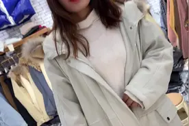 米白色外套虽然不耐脏，但是搭配起来很美，时髦清爽还显提亮视频封面