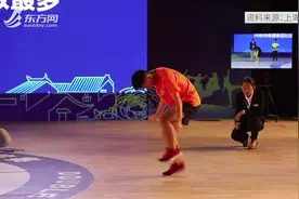 1秒跳绳7.6次！中国少年破跳绳吉尼斯纪录视频封面