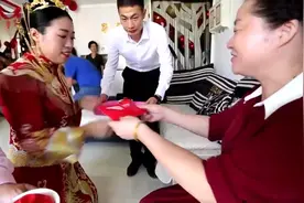 浙江婚礼，单亲妈妈独自把儿子养大成人好辛苦，今天结婚很高兴视频封面