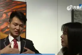 王元志：从小因听力障碍而自卑，偶然接触到的绘画让他找到了自信视频封面